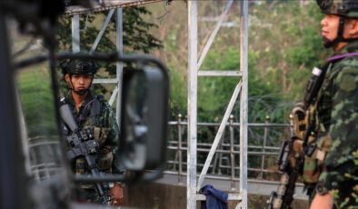 Tayland, Kamboçya ile imzalanan barış anlaşmasını askıya aldı