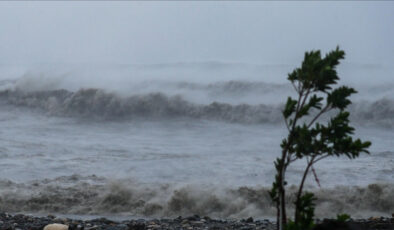 Tayvan’ı Fung-wong Tayfunu vurdu: 8 bin 326 kişi tahliye edildi