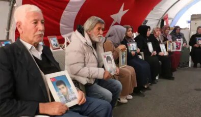 Terör örgütüne karşı oturma eylemleri devam ederken… Diyarbakır’daki mağdur ailelerden CHP’ye ‘İmralı’ tepkisi
