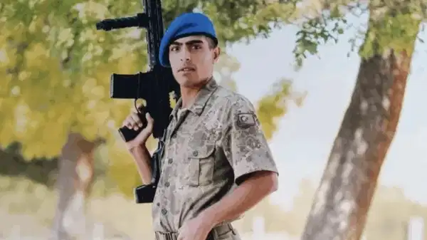 Tezkeresine 10 gün kala ‘şüpheli ölüm’ iddiası: ‘Kendini boğdu dediler, boğazında hiçbir iz yok’