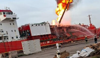 Ukrayna’da Türk bayraklı tankere drone saldırısı