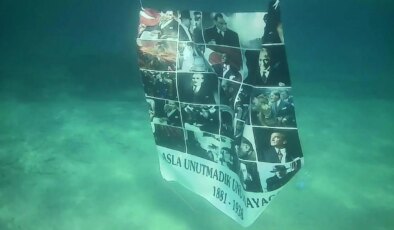 Ulu Önder Gazi Mustafa Kemal Atatürk’ü su altında andı