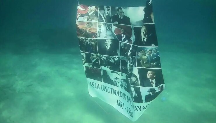 Ulu Önder Gazi Mustafa Kemal Atatürk’ü su altında andı
