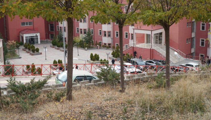 Üniversitede kadın memuru rehin alan şüpheli, susma hakkını kullandı