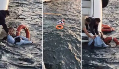 Üsküdar’da panik anları: Kadın yolcu feribottan düştü!
