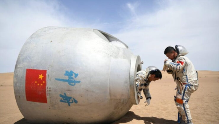 Uzay çöpleri Çinli astronotların Dünya’ya dönüşünü geciktiriyor