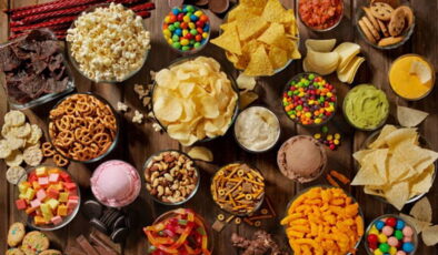 Uzmanından, ‘Aç değilim ama elim pakete gidiyor’ diyenlere 3 saniye kuralı