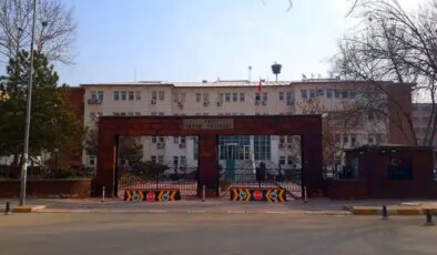 Vali, mahkeme kararıyla dönen yöneticiyi ikinci kez görevden aldı