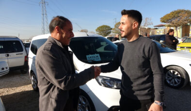 Van’da ikinci el araç alıcısı, yüksek fiyatlar nedeniyle ilgisiz