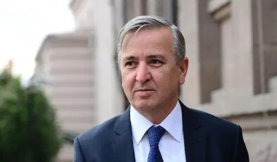 Yeni Şafak yazarı Erdoğan’ın o sözlerini ‘açıkladı’: ‘Vals gibi kötü yollara düşen gençler…’