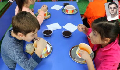 Yoksulluğun en ağır bedelini çocuklar ödüyor: Sınıfta açlık koridorda susuzluk