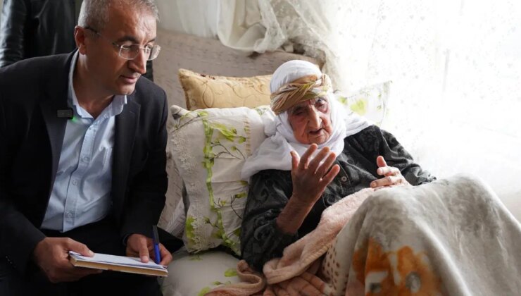 105 yaşında AKP’ye üye oldu