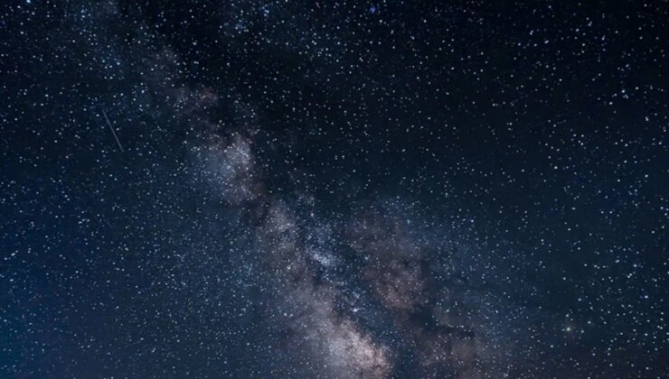 12 milyar yıl öncesine ait Samanyolu benzeri dev galaksi keşfedildi