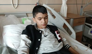 13 yaşındaki Muhammed 52 gündür aralıksız öksürüyor