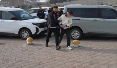 19 yaşındaki genç kabusu yaşadı! Çıplak görüntüleri için 100 bin lira istediler