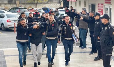 2 kişi yaralanmıştı… 2 ayrı iş yerine yönelik silahlı saldırı: Motosikletli 4 şüpheli adliyede!