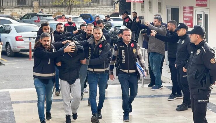 2 kişi yaralanmıştı… 2 ayrı iş yerine yönelik silahlı saldırı: Motosikletli 4 şüpheli adliyede!