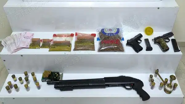 2 sevgili uyuşturucu ile yakalanınca soruşturma genişledi: 5 kişi tutuklandı