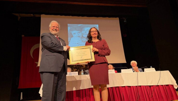 2025 Emine Işınsu Roman Ödülü’nün töreni gerçekleştirildi