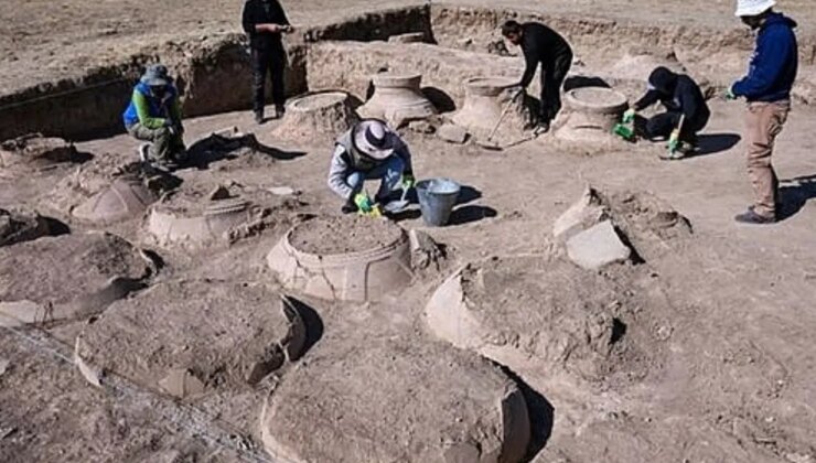 2025’in en dikkat çeken keşiflerinden biri: Urartu dönemi çivi yazılı 76 pithos