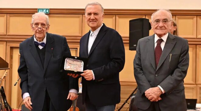 42’nci Uluslararası İstanbul Kitap Fuarı’nın ‘onur ödülü’ verildi: Tüyap’ta Mungan gecesi…