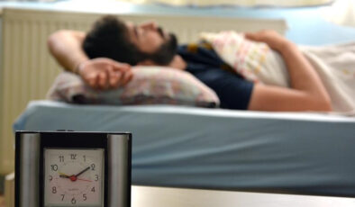 7 saatten az uyuyanlara kötü haber…