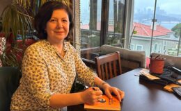 Funda Günata: Akademiden Sanata Uzanan Çok Yönlü Bir Başarı Hikâyesi