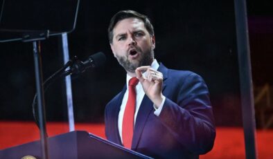 ABD Başkan Yardımcısı JD Vance sağcılar arasında Yahudi düşmanlığının arttığını inkar etti