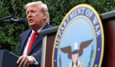 ABD Başkanı Trump, Suriye yaptırımlarını kaldıran savunma bütçesini imzaladı