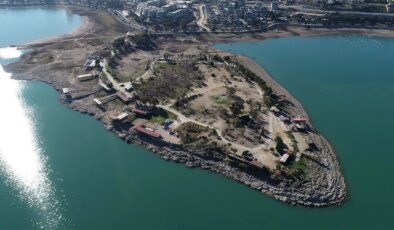 Adana’da ‘Amerikan Adası’ndaki kaçak yapılar için yıkım kararı!