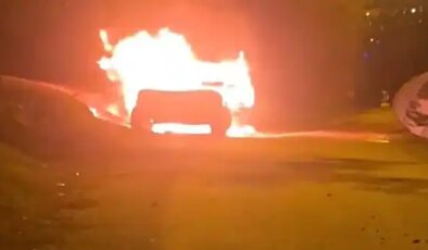 Adana’da park halindeki otomobilde patlama sonrası yangın; 1 ölü