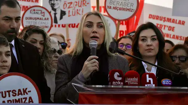 Aileler Silivri’den tepki gösterdi… Dilek İmamoğlu: ‘Sadece bir hukuksuzluk değil, bir zulüm’