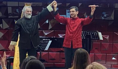 AKM Kahve konserlerinde flüt arp ikilisi