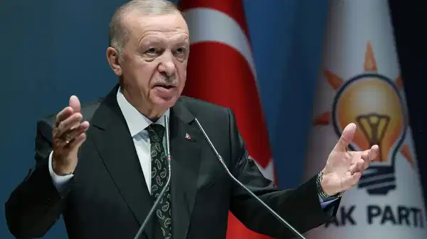 AKP’nin masasındaki anket açıklandı: ‘Partinin oyu ile Cumhurbaşkanımızın oyu aynı değil’