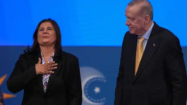 AKP’ye geçen Özlem Çerçioğlu hakkında çok konuşulacak iddia: ‘Çalışanlar AKP üyeliğine zorlanıyor’