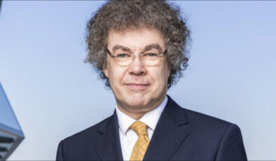 Almanya’da aşırı sağcı AfD milletvekili Nazi selamı vermekle suçlandı