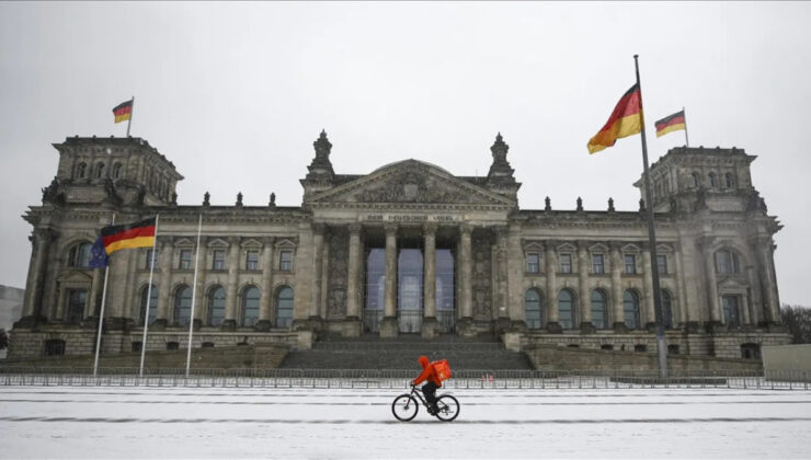 Almanya’da emeklilik sistemi alarm veriyor