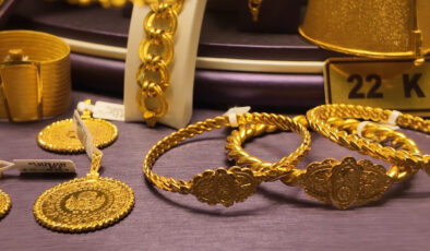 Altın fiyatları artınca, İstanbul’daki bazı kuyumcular işçilikte indirime gitti