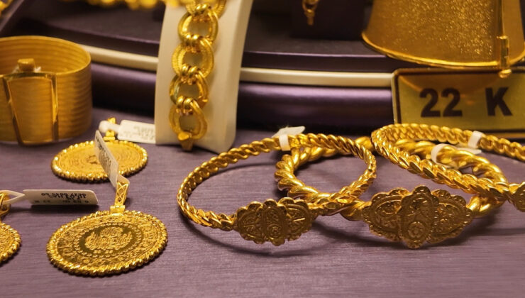Altın fiyatları artınca, İstanbul’daki bazı kuyumcular işçilikte indirime gitti