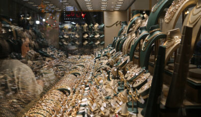 Altının kilogram fiyatı 6 milyon 11 bin liraya fırladı