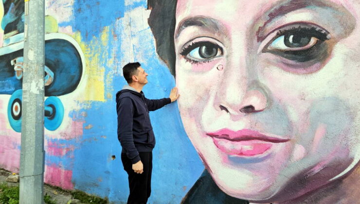 Andrea Minguzzi, oğlunun duvara çizilen resmini görünce gözyaşlarını tutamadı