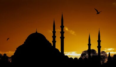 Anket: Almanya’da gençler Katolik Kilisesi’nden çok İslam’a güveniyor