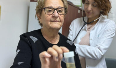 Antalya’da alüminyum kabıyla hap yuttu