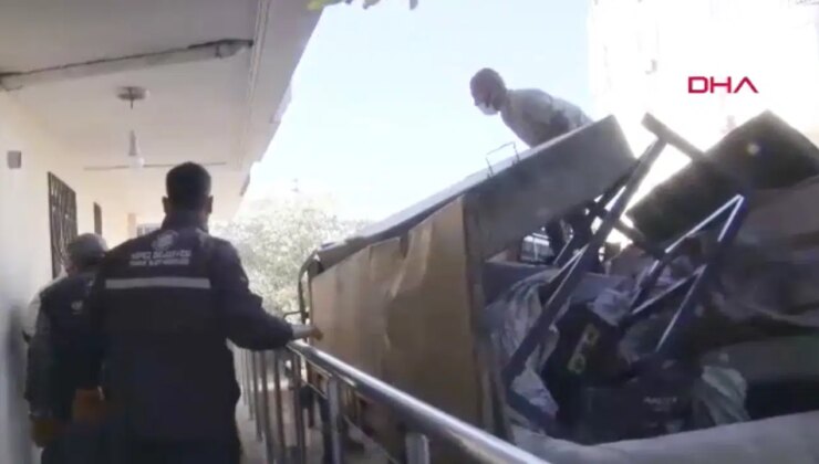 Antalya’da evden 1 kamyon çöp çıkarıldı
