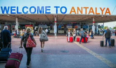 Antalya’ya tatile gelen İngiliz ve Polonyalı turist sayısı arttı