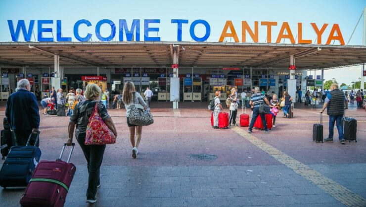 Antalya’ya tatile gelen İngiliz ve Polonyalı turist sayısı arttı