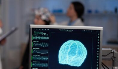 Araştırma: İnsan beyni 32 yaşına kadar ergenlik döneminde