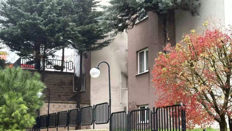 Arnavutköy’de Kiptaş konutlarında yangın paniği blok boşaltıldı