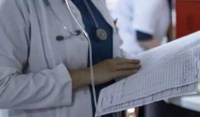 Asistan hekimlerin eğitim ve kadro sorunları büyüyor: Sağlık sisteminde alarm