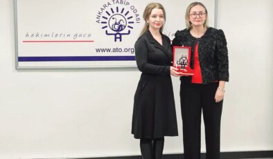 ATO’nun 96. yıl dönümü törenle kutlandı: Sağlıkçılardan İklim Öngel’e ödül